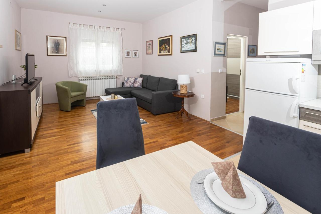 Apartman Gundulic Vinkovci Eksteriør billede