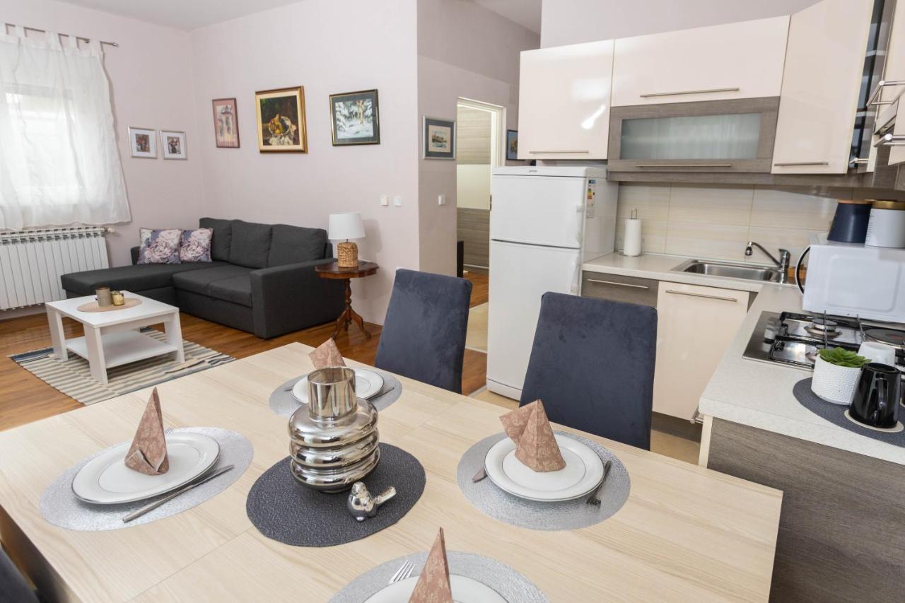 Apartman Gundulic Vinkovci Eksteriør billede